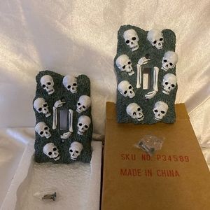 Pair of skull and bones switch plates
